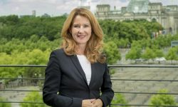 Heike Raab: Mitmachen lohnt sich! #Rückblende24 sucht die besten politischen Fotografien und Karikaturen